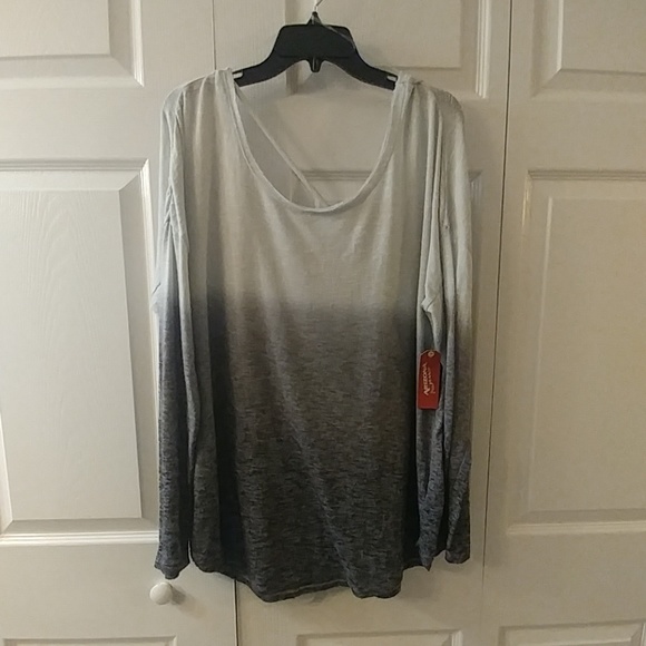 Arizona Jean Company Tops - NWT Arizona Lightweight Fade Top